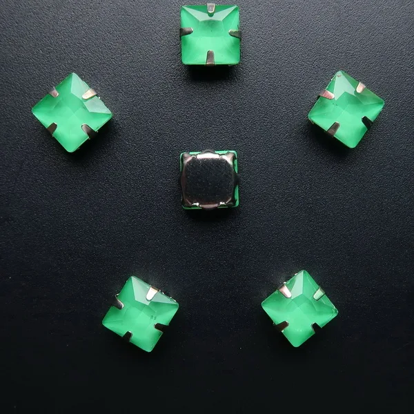 A10 Emerald Милый Серебряный металлический коготь 50 шт/п желе конфеты и AB цвета стекло кристалл 8 мм квадратной формы пришить стразы свадебное платье diy отделка - Цвет: A10 Emerald