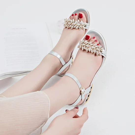 

Europe And America Low Heel Man-made Diamond WOMEN'S Sandals 2018 Spring And Summer New Style Large Size Versatile Chunky-Heel A