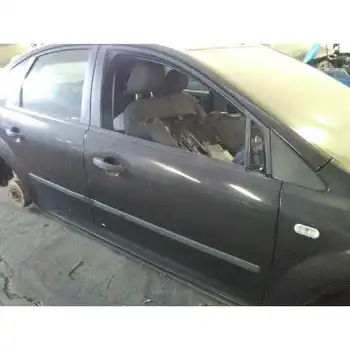 

1505703 door Front Right Ford Focus Hatchback (CHAP) 2.0 Trend