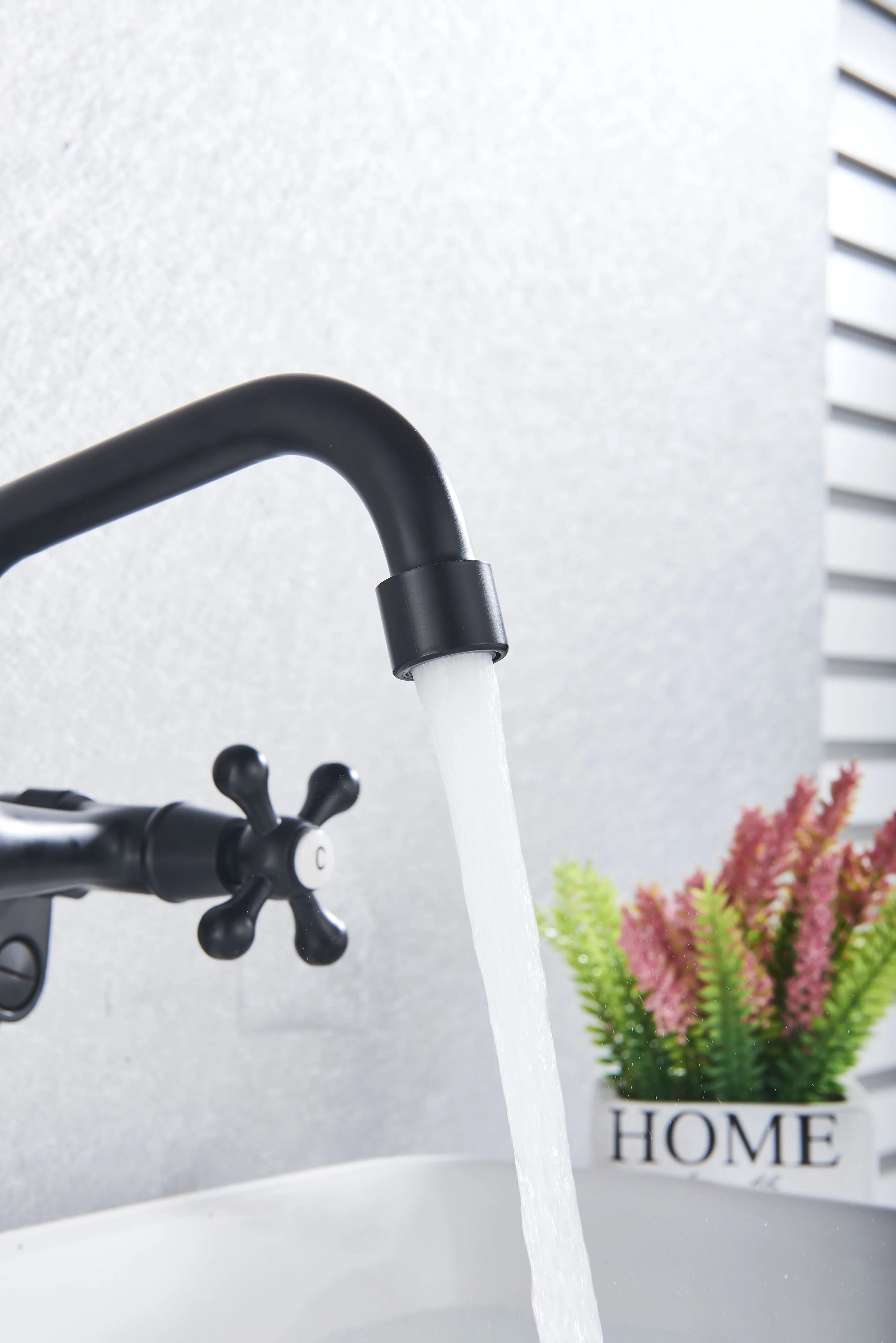 Light luxury wall-mounted concealed hot and cold basin faucetBuried wall embedded washbasin faucet wall outlet