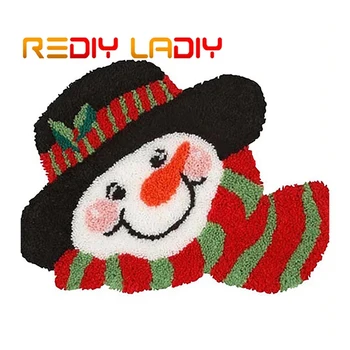 

Latch Hook Rug Kits Scarf Hat Snowman Crocheting Carpet Rug 100% Acrylic Yarn Cushion Mat Crochet Carpet Home Decor Art & Crafts
