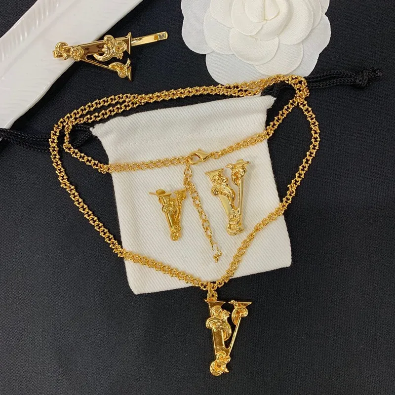 

Vintage style copper brass color alphablet letter V jewelry set luxury brand jewelry V necklace hair clip earrings set