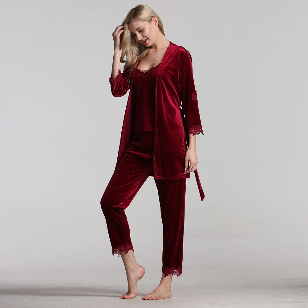

2019 Gold Velvet 4 Pieces Warm Winter Pajamas Sets Women Sexy Lace Robe Pajamas Sleepwear Kit Sleeveless Nightwear A8E0101-0065