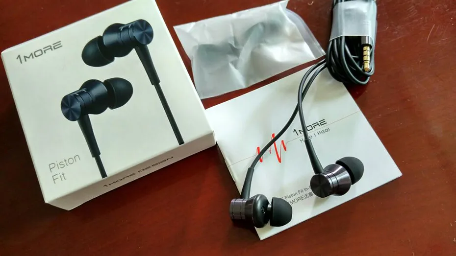 Original 1MORE E1009 Piston Metal Stereo Earphone In Ear Microphone Wired Headset 3 5mm Earphones Deep Bass Music Earphone