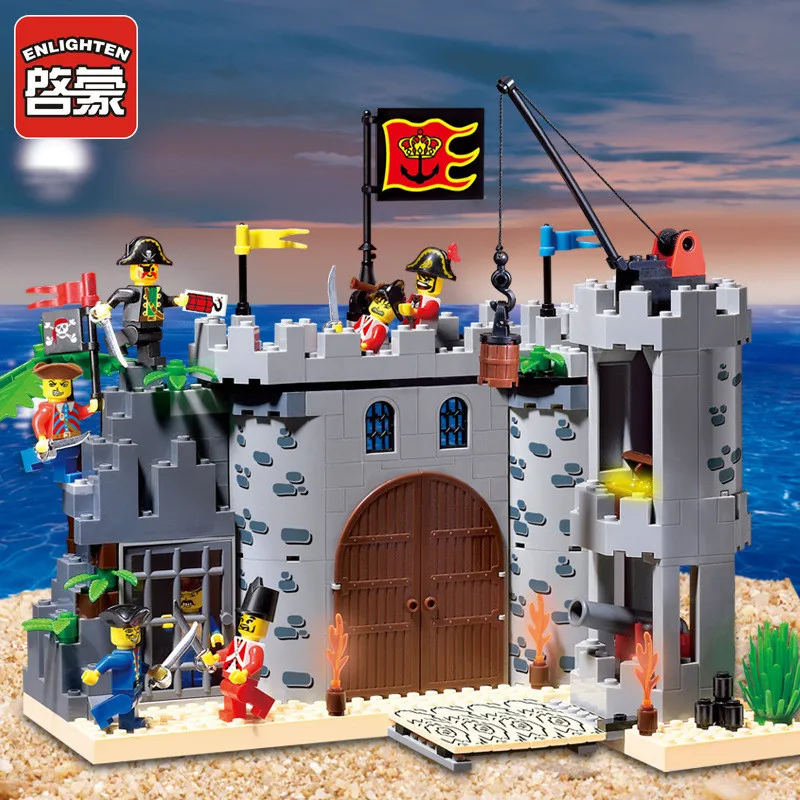 

Enlighten Pirate Ship Building Blocks Sets Compatible Castle Knight Heros War Figures Bricks Toys for Children