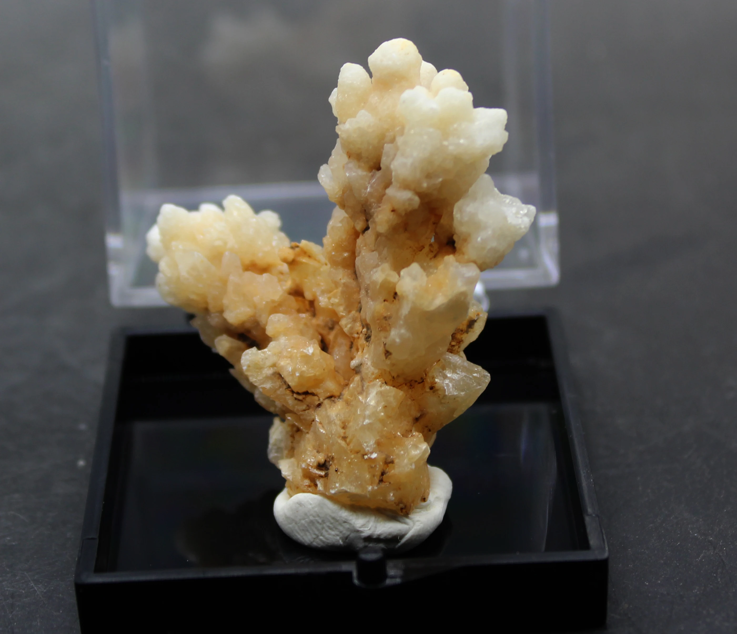 Natural hydrozincite Crystal flower mineral crystal specimen stones and crystals from china Send specimen box