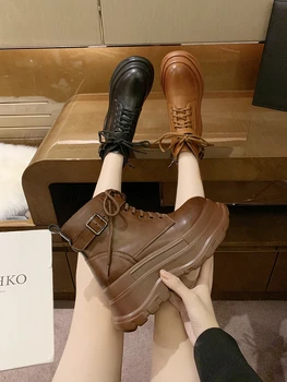 

British style Martin boots Women's boots 2020 autumn and winter new belt buckle ladies boots platform short boots