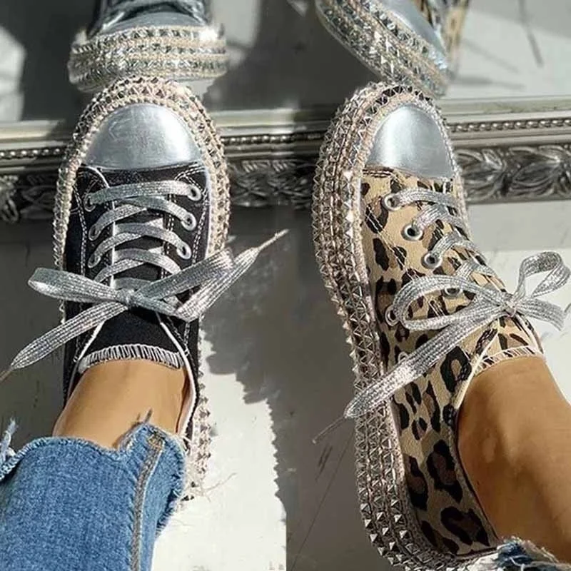 

Women Low Top Shoes Lace Up Flat Shoe Leopard Rivet Embellished Flattie Canvas Sneakers Sapatos Femininos Flats Chaussure Femme