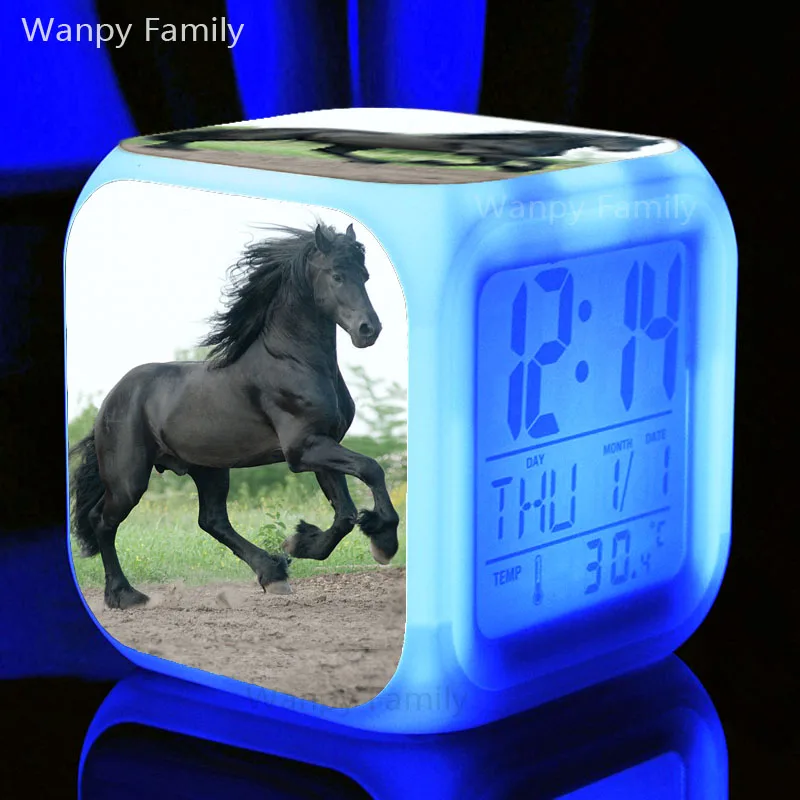 С рисунком лошади Будильник 7 цветов светящийся светодиодный цифровой будильник для детской комнаты многофункциональный Рабочий стол модные часы - Цвет: Синий