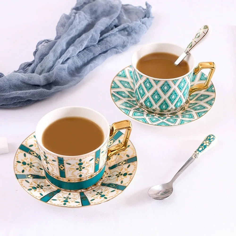 

FSILE European Phnom Penh Coffee Cup and Saucer Set British Creative Ceramic Mugs High-end Simple Afternoon Tea Tableware Set