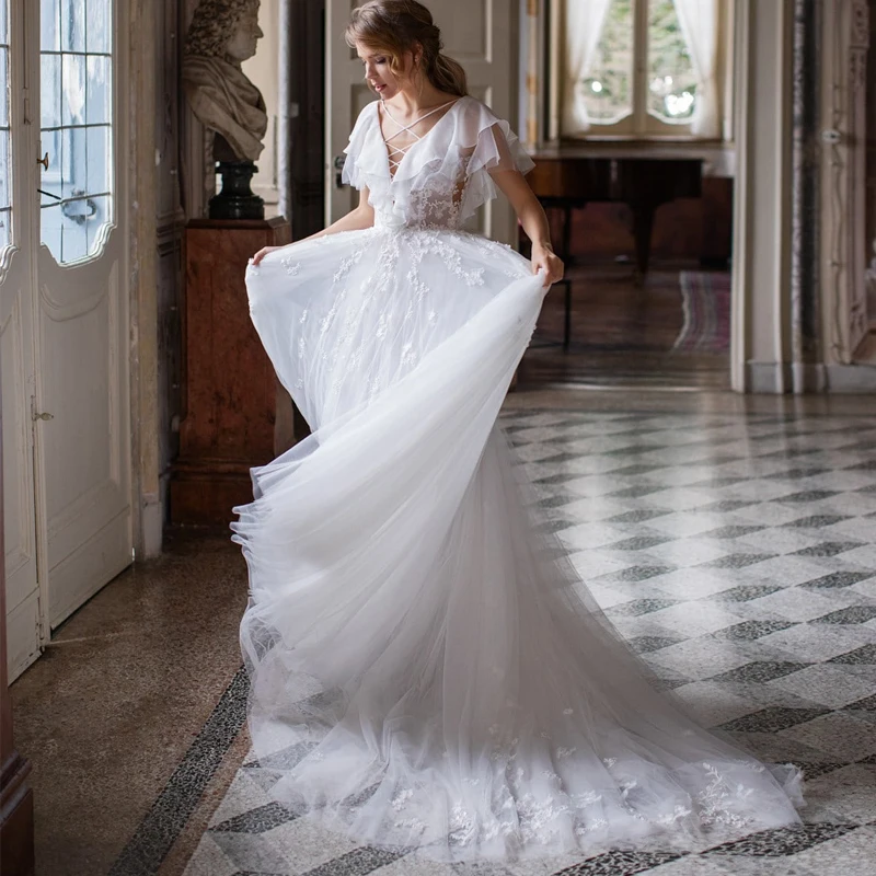 

Latest Sexy Graceful White Bridal Wedding Dresses Short Sleeves V Neckline Corset Back Appliqued Wedding Gown for Bride Bohomian