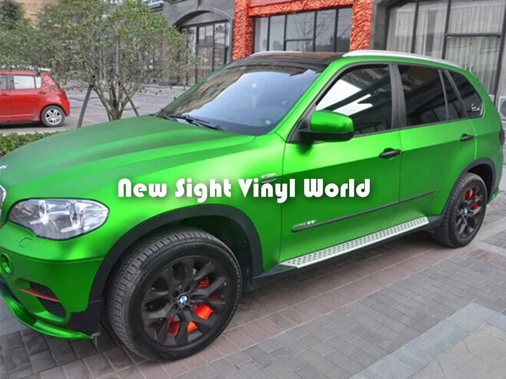 Matte-Metallic-Green-Vinyl-Film-Wrap-07