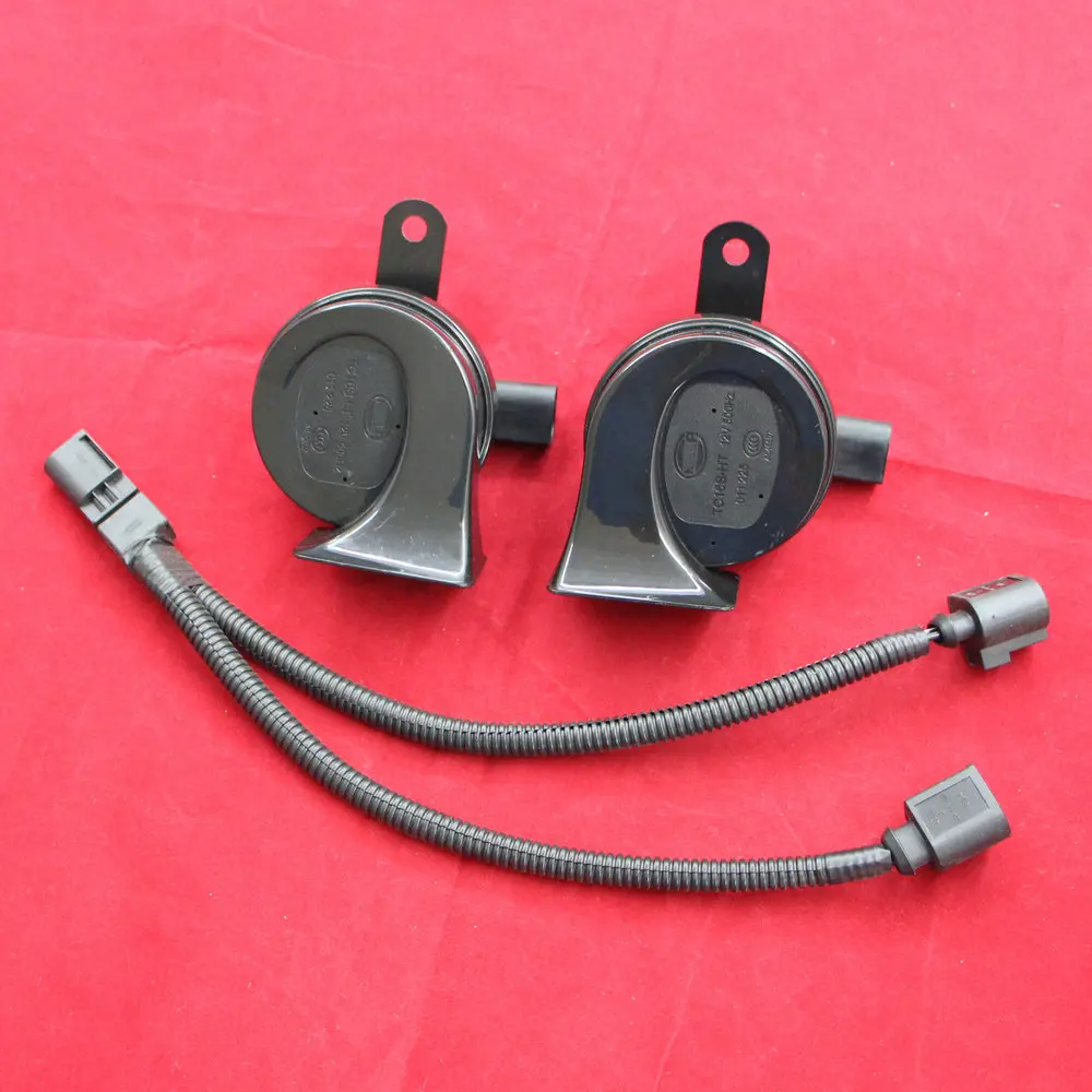 Apply to Golf 6 Jetta MK6 tiguan CC Passat Polo Car horn High and low pitch Snail horn One to two harness plug