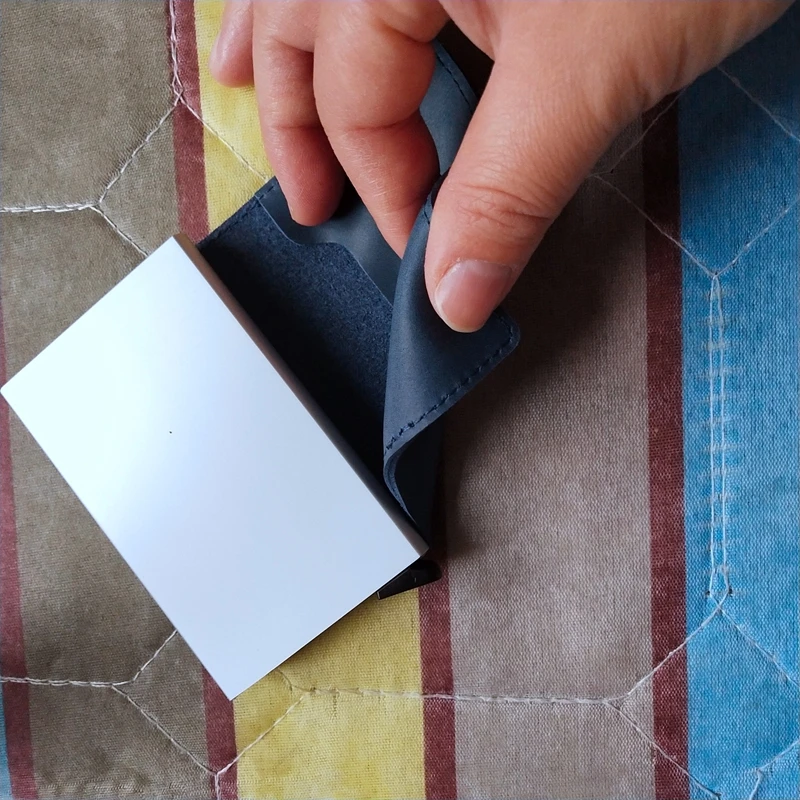 Натуральная кожа RFID Блокировка Мужской Мини Кошелек Алюминиевый Чехол для кредитных карт женский Противоугонный автоматический всплывающий держатель для карт 7-8 карт