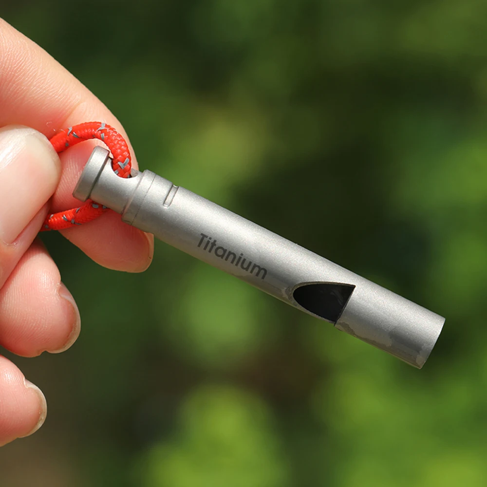 Titanium Emergency Survival Whistle EDC Keyring Loud Portable Keychain Necklace Whistle for Emergency Outdoor Hiking Camping survival whistle survival tool
