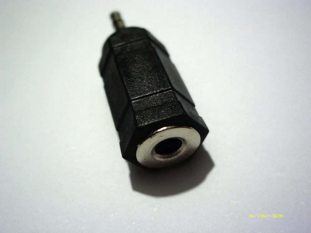 1000pcs lot 2 5mm Plug to 3 5mm Jack adapter HEADPHONES EARPHONES Selling