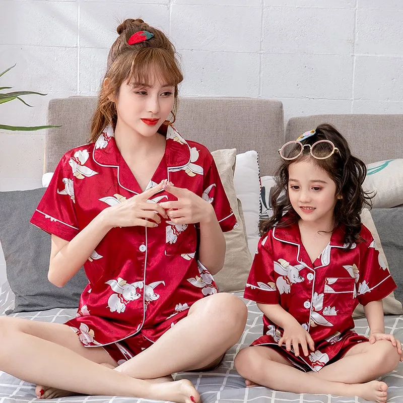 Roupas de Seda Pijamas das Crianças Mãe e Filha Moda Família Combinando Manga Curta Conjunto Roupas Pijama Terno 2020 11 Moda 2020 família combinando roupas de seda