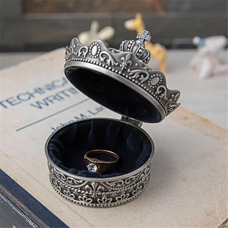 Vintage Crown Jewelry Storage Box Exquisite Metal Small Cute Princess Wedding Birthday Gift Box