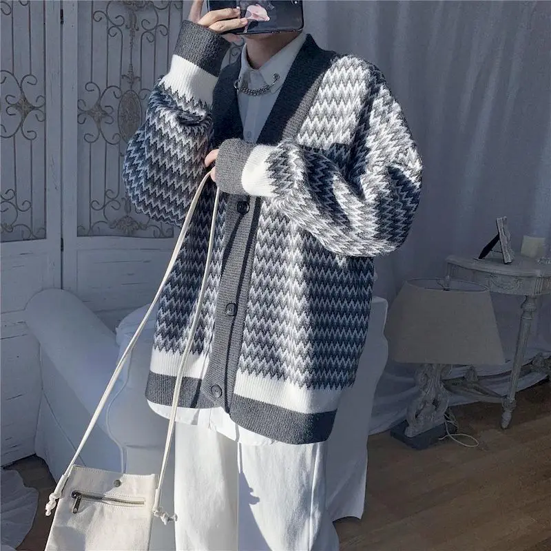 

sweater men 2020 autumn Korean version of the trend cardigan Hong Kong style loose ins casual wild student striped jacket male