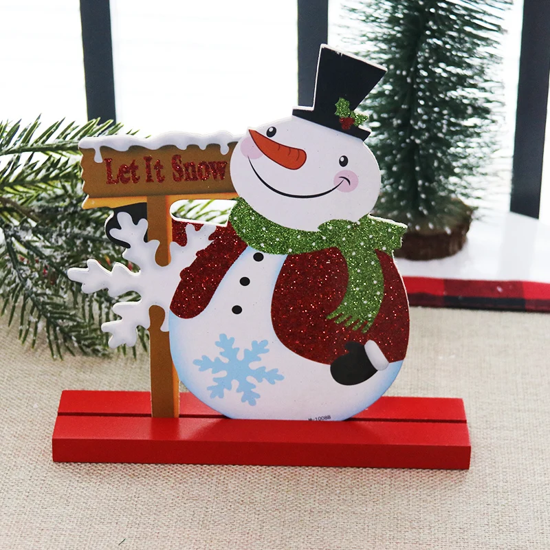 クリスタルクリスマスツリー 雪だるまと一緒