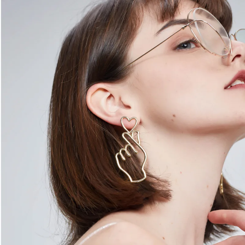 

WKOUD EAM 2019 New Woman Brief Refill Outline Personality Earrings Fashion Female Jewelry Accessories Party Gift 6#JY654