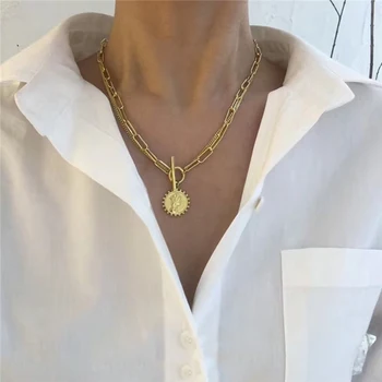 

Peri'sBox Two Layered Queen Elizabeth Portrait Necklaces Toggle Clasp Coin Pendant Necklaces for Women Circle Vintage Necklace