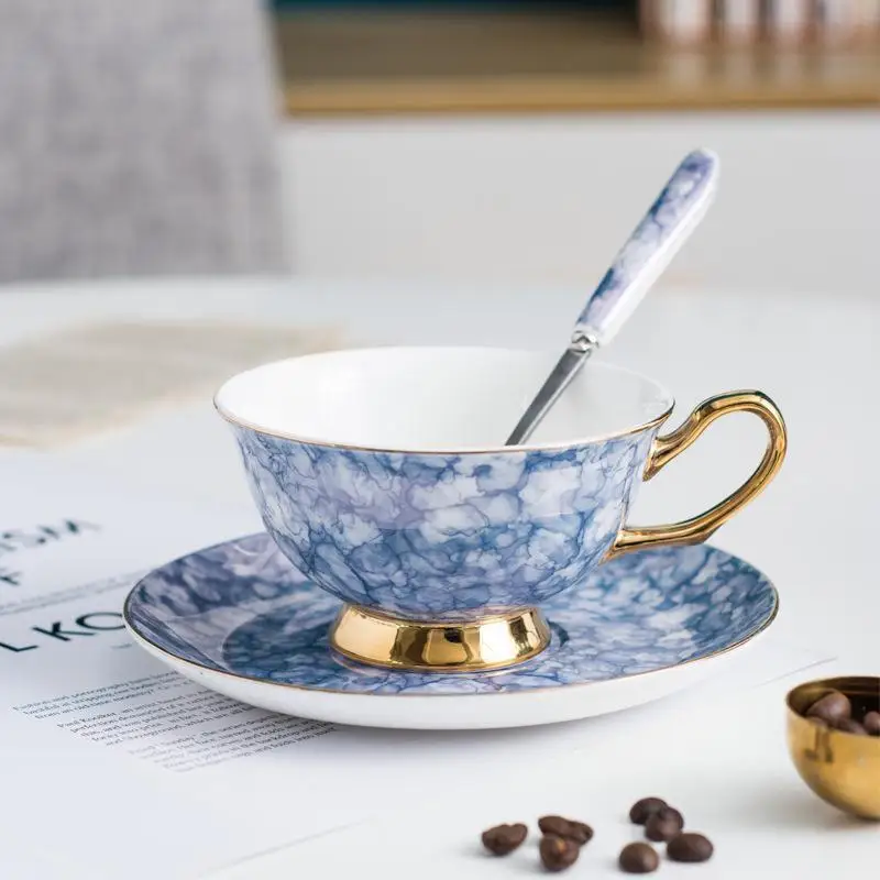 royal blue Керамическая чашка для кофе креативные керамические кружки с ложкой блюдо фарфоровая кофейная чашка набор теплоизоляция кофейная кружка Изысканные Подарки - Цвет: royal blue