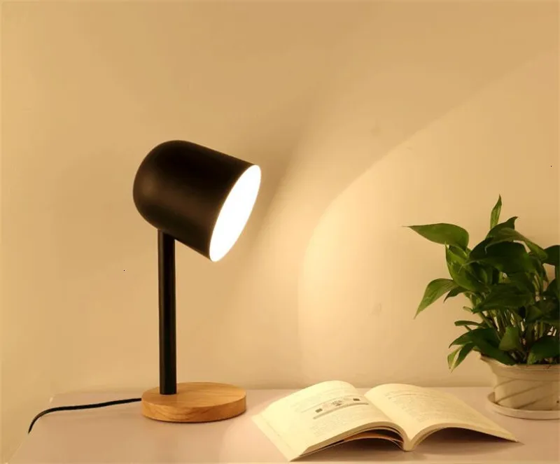 

Mini Simple Iron Wood Table Lamp Eye Protect Desk Lamp lampara de mesa