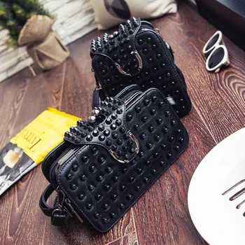 

New Style 2020 Shoulder Cross Bag Atmosphere Women's Bag Cool Fashion Rivet Small Square Bag purses