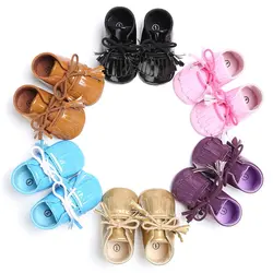 Однотонная кожаная обувь на шнуровке с кисточками для новорожденных мальчиков и девочек Повседневная модная обувь для малышей с мягкой