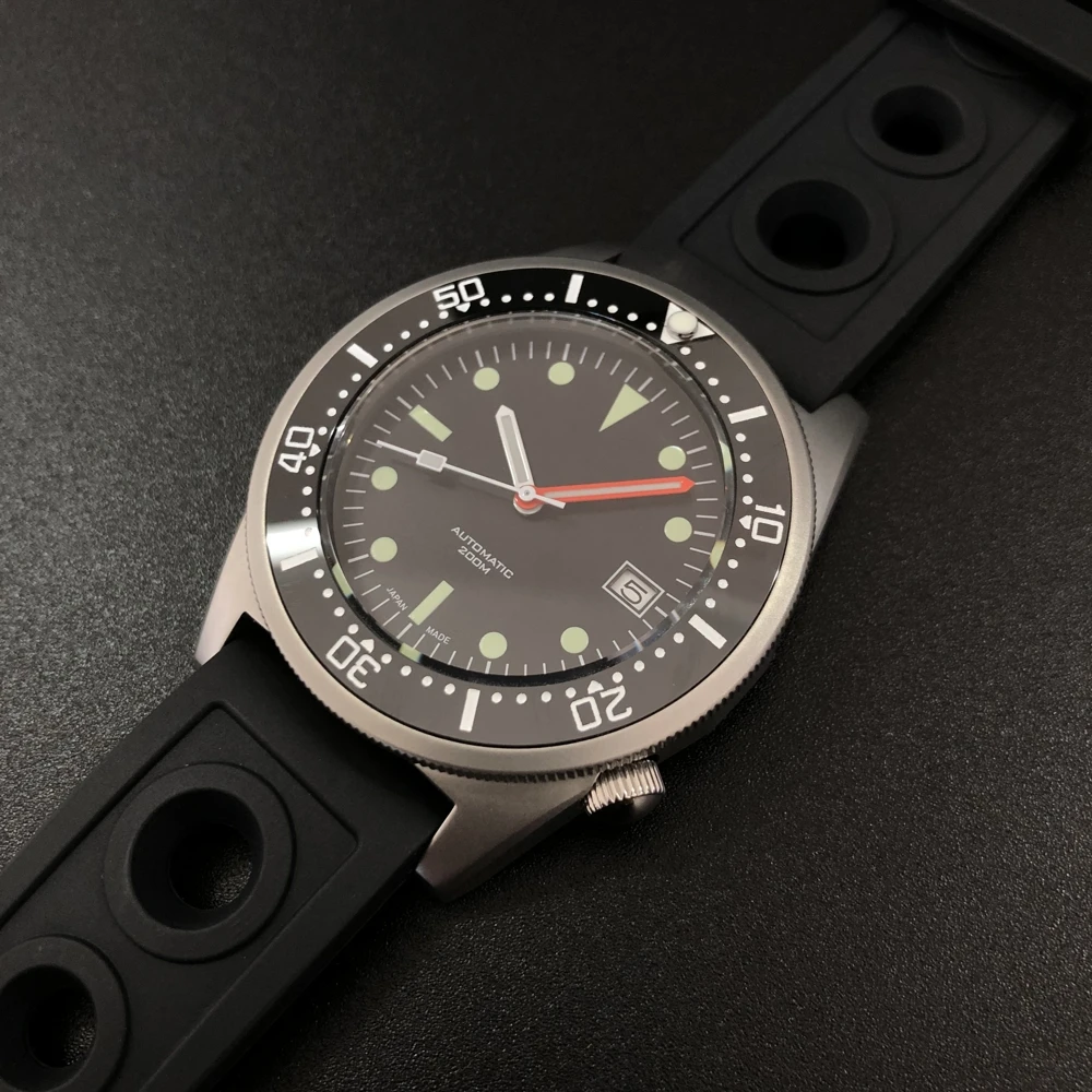 

Steeldive Shark Dive Watch 200m Mechanical Watch Men Wrist Automatic C3 Super Luminous 1979 Replica Automatic Watches Men