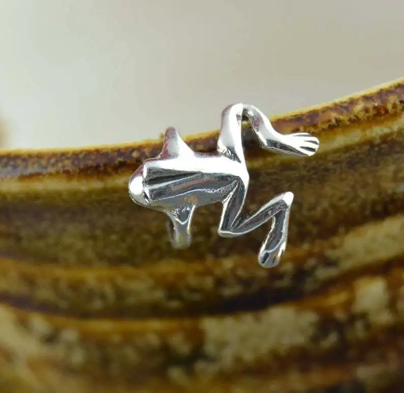 Little Frog Earrings Retro Tree Frog Ear Clip Funny Animal Earrings for Women Simple Gothic Accessories
