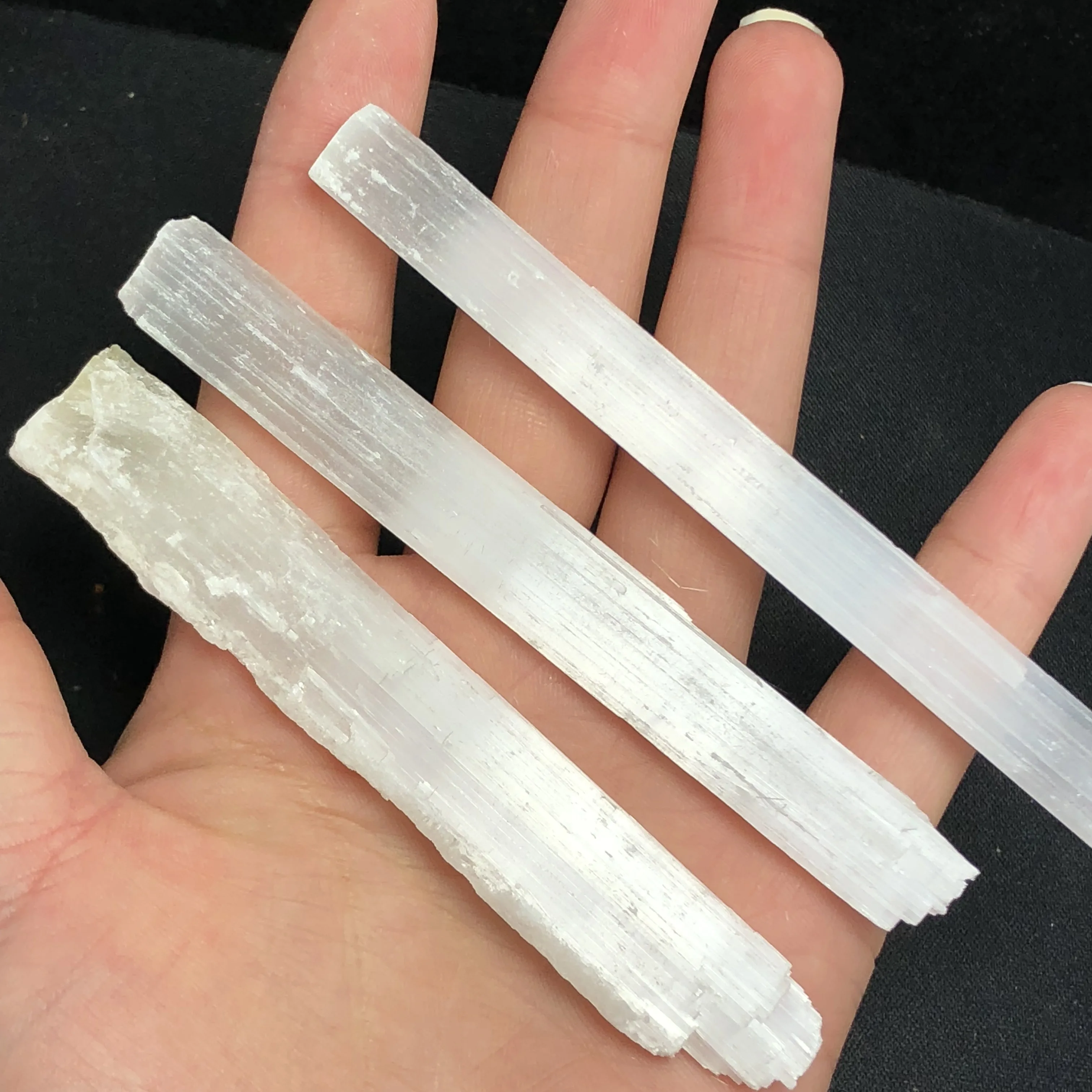 

3 Pcs Natural Selenite Sticks Wands Rough Gypsum Crystal Irregular Column Raw Stone Yoga Reiki Healing Specimen