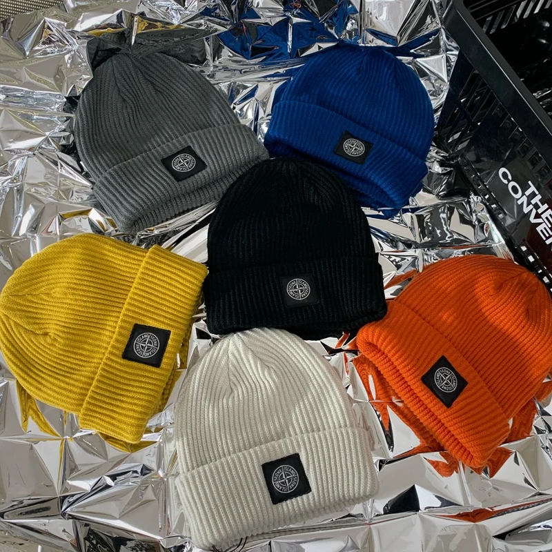 Новая зимняя теплая шапка с вышитым логотипом остров СР Шапка бини повседневные