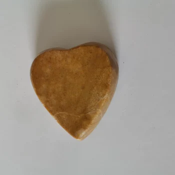 

Natural stone polished yellow tangling jade heart-shaped ashtray rice bowl exquisite and generous gift demagnetizing ornaments