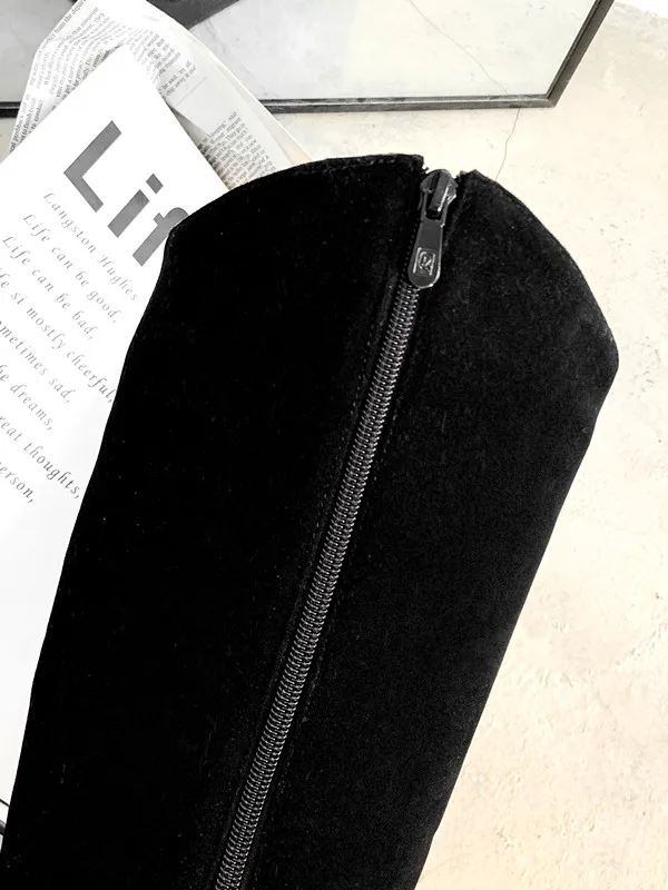 E9