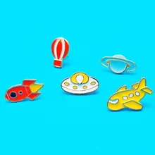 Японский стиль Аэрокосмическая серия значок мультфильм самолет горячий воздушный шар дирижабль ракета Вселенная масляная капля брошь Креативные аксессуары
