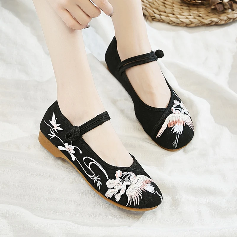 Обувь в китайском стиле; обувь с пряжкой и вышивкой в стиле Чонсам; Красивая Винтажная обувь Лолиты с круглым носком и вышивкой