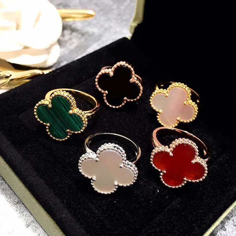 

Hot women's ring jewelry exquisite four-leaf clover fashion personality smooth face to send a gift of love 2019 new