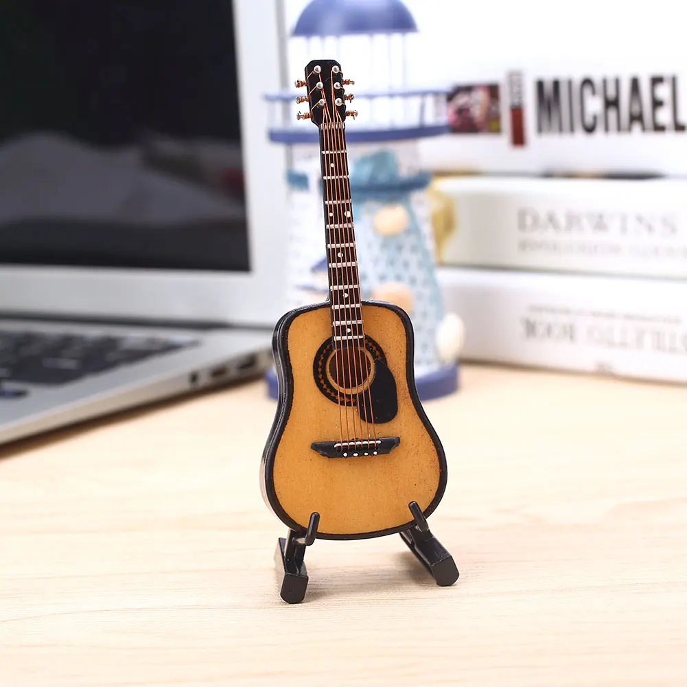 Guitar Model Table Decor Office Ornament Wooden 3 Color Mini Exquisite Creative Cafe Decoration Handicrafts Craft Art Gift