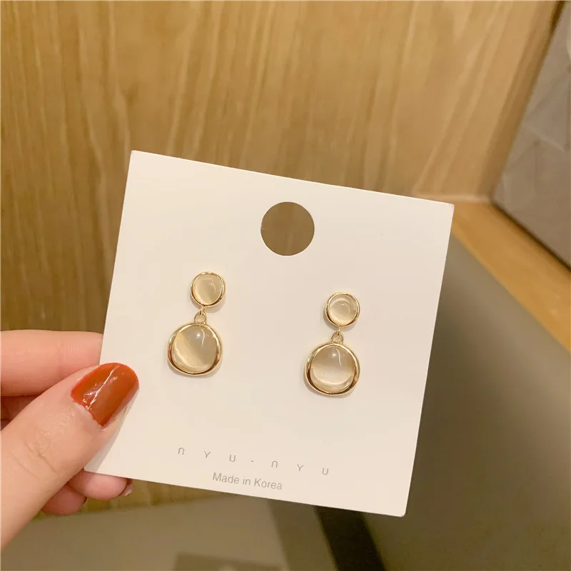 

2020 South Korea's New Fashion Metallic Opal Earrings Female Temperament Simple Crystal Earrings