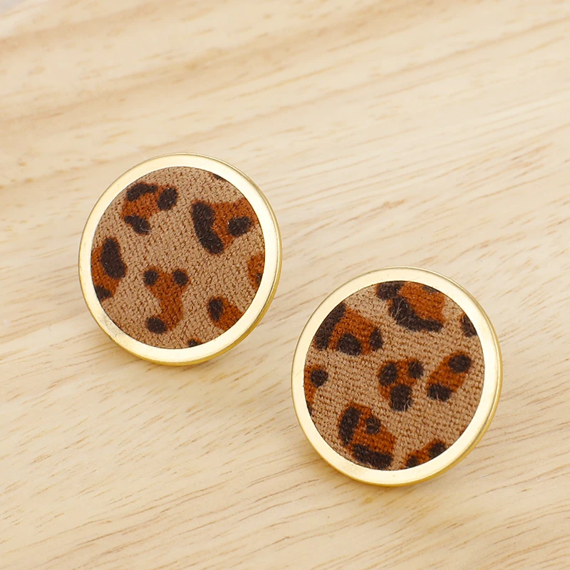 

AENSOA 2019 New Big Round Leopard Faux Fur Stud Earrings For Women Trendy Statement Autumn Earring Personality Female Jewelry