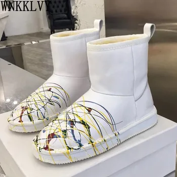 

Winter Thick Sole Graffiti Snow Boots Women Flat Real Leather Round Toe Ankle Botas Warm Wool Lining Short Boots Platform Shoes