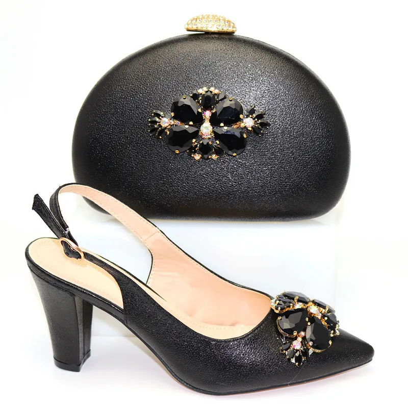 CR893黑色 160RMB 38-42 9.3CM