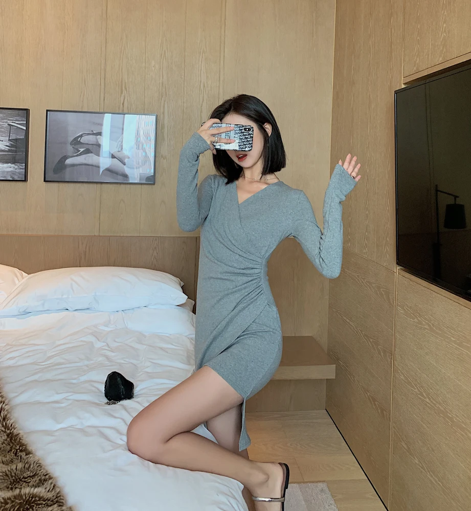 

women dress Long sleeves sheath mini dress Bottoming dress vintage sexy autumn 2019 new fashion Waist collection V-neck