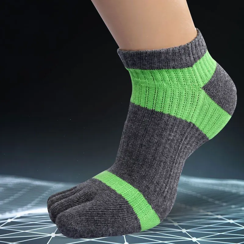 Men's Cotton Finger Socks Breathable Five Toe Socks Pure Color Sock Cycling Sweat Absorbent Ankle Socks