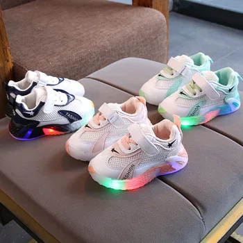 

New Children Luminous Shoes Children Girls Boys Breathable Mesh Flashing Lights Fashion Sneakers Toddler Little Kid LED Sneakers