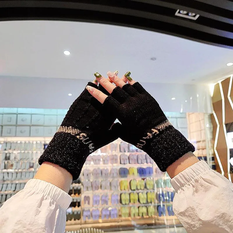2021 Brand New Winter Half Finger Pink Gloves Fashion Knitted Warm Work Gloves Woman Comfortable Casual Wrist Mitterns For Girls 