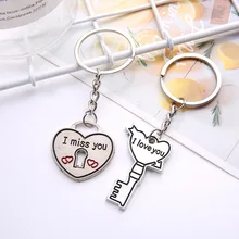 AliExpress горячие продажи креативные Любовь Вы поцелуй вас сердце Форма Брелоки для пар реклама маленькие подарки в настоящее время доступны весь