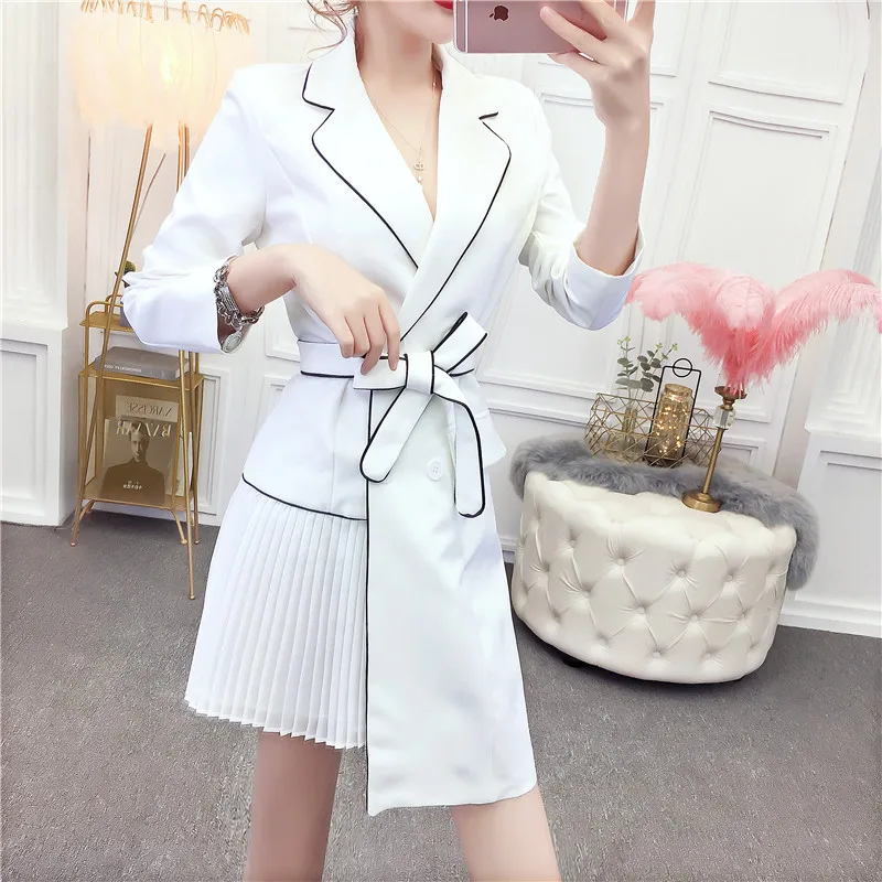 

Photo Shoot Autumn Fashion Retro Hepburn Wind Elegant Stripes Joint Irregular Waist Hugging Suit Dress Coat Women's